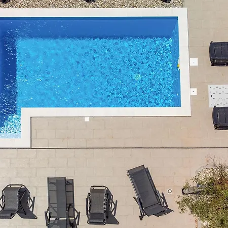 Gorgeous In With Wifi