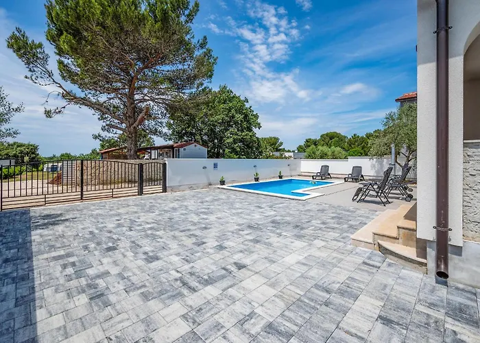 Gorgeous In With Wifi *